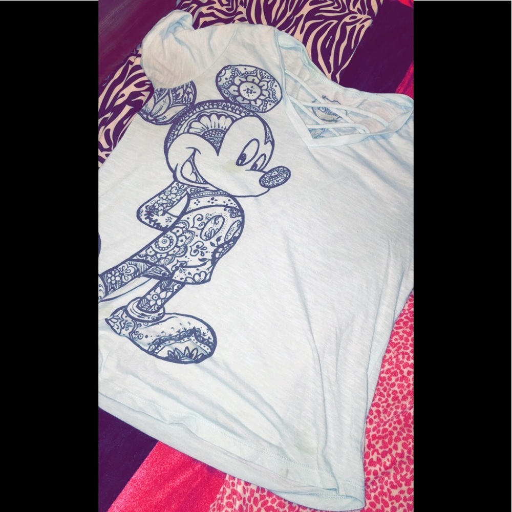Girl/teen Mickey Mouse shirt